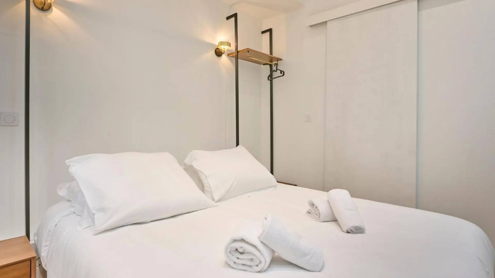 Marais - Modern Apartment Paris France